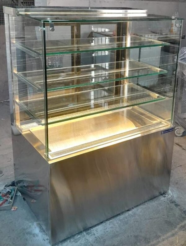 Cold Display Counter with SS Below Size (LXWXH) 36"X24"X50" Base + 3 Shelf